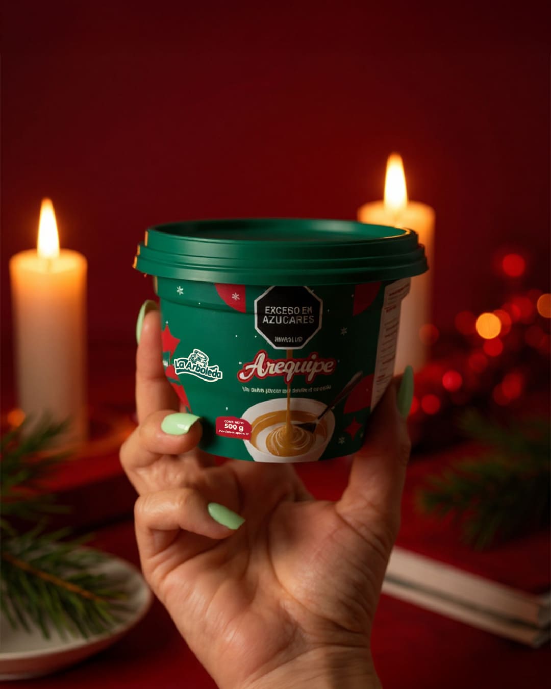 Empaque navideño estratégico que resalta en góndolas y conecta con consumidores