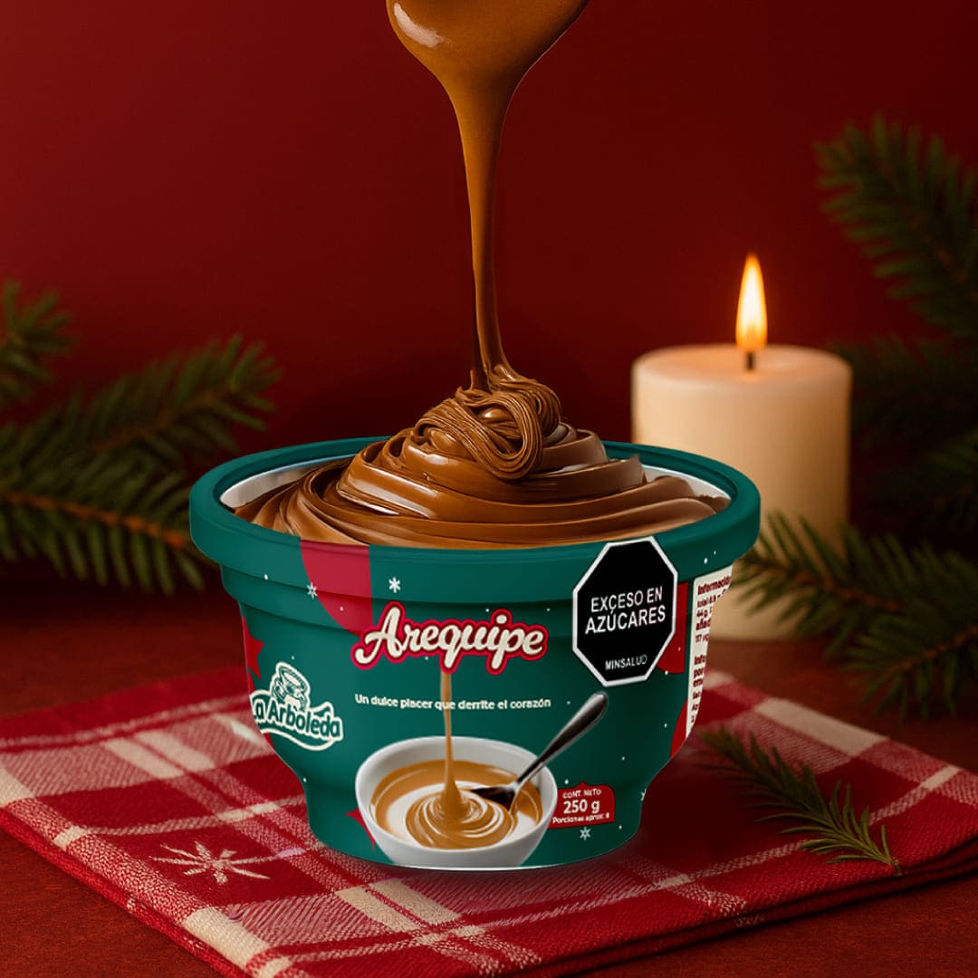 Empaque navideño edición especial de arequipe con diseño festivo
